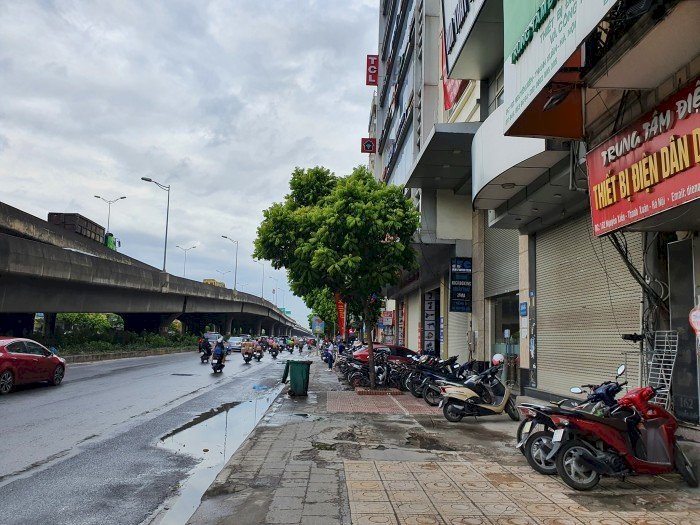 Mặt phố Nguyễn Xiển 60mX10t, MT4,8m, giá 20,5 tỷ