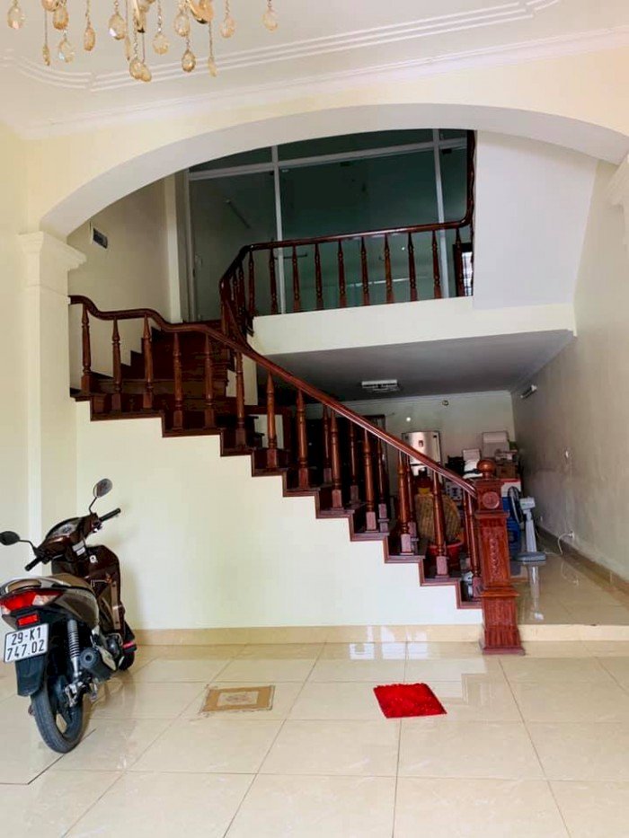 Nhà mặt Đường Bát Khối, Long Biên, Hà Nội. 5 tầng x 80m2 /140m2. Giá 6.2 Tỷ