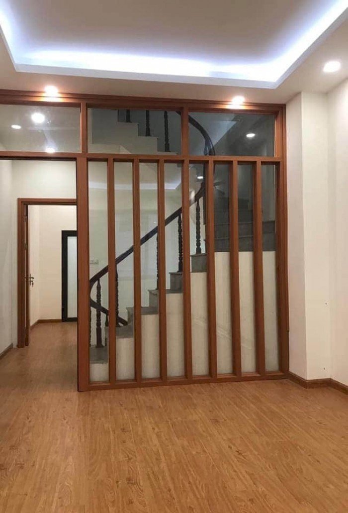 Mặt ngõ ô tô tránh Trung Kính đôi, 45m2, 4T, cách mặt phố 10m, kinh doanh VIP