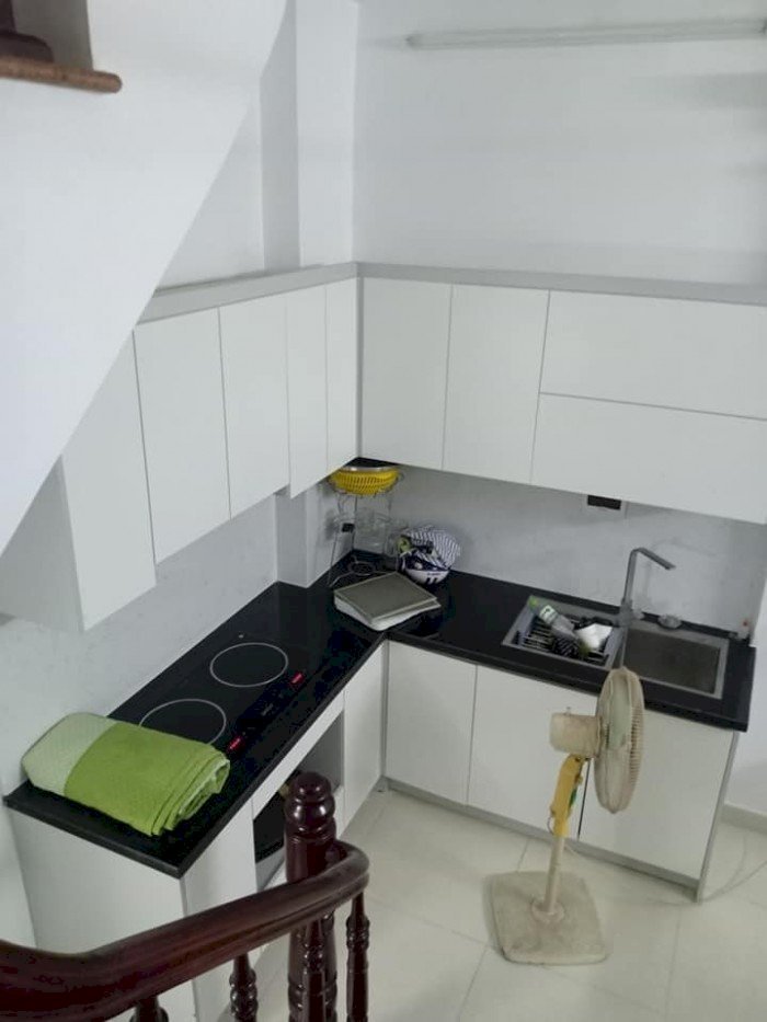 Bán nhà 5 tầng Đường Láng 3 tỷ, 3 gác đỗ cửa, mt rộng, ngõ thông