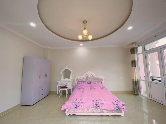 Hoàng cung 2 mặt tiền sổ hồng riêng diện tích sàn lên đến 290m2, 5 phòng ngủ.