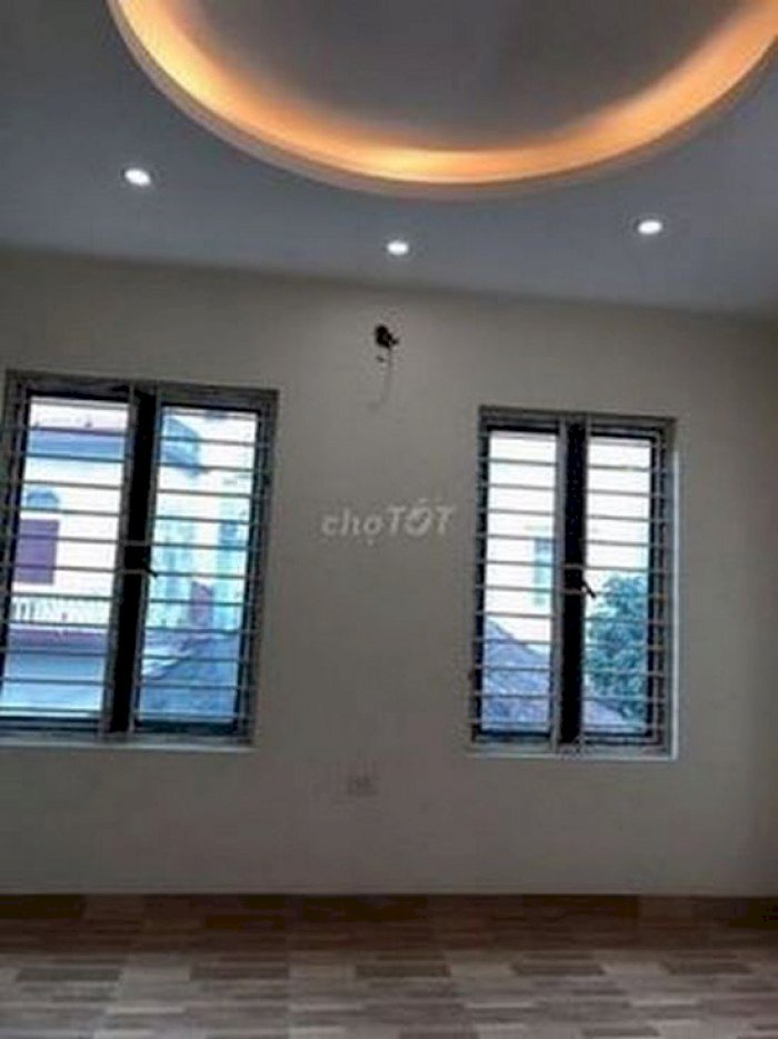 Tôi cần bán dãy nhà 4T, 32m2 sát mặt đường QL6 - Quang Trung - HĐ