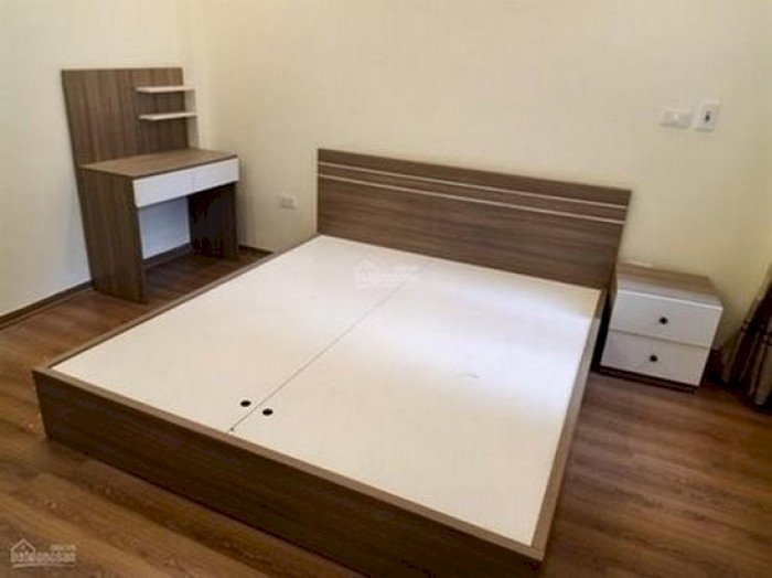 Bán gấp nhà Đa Sỹ, Hà Đông, DT 39m2, 4 tầng, ô tô đỗ cách 10m, vị trí đắc địa