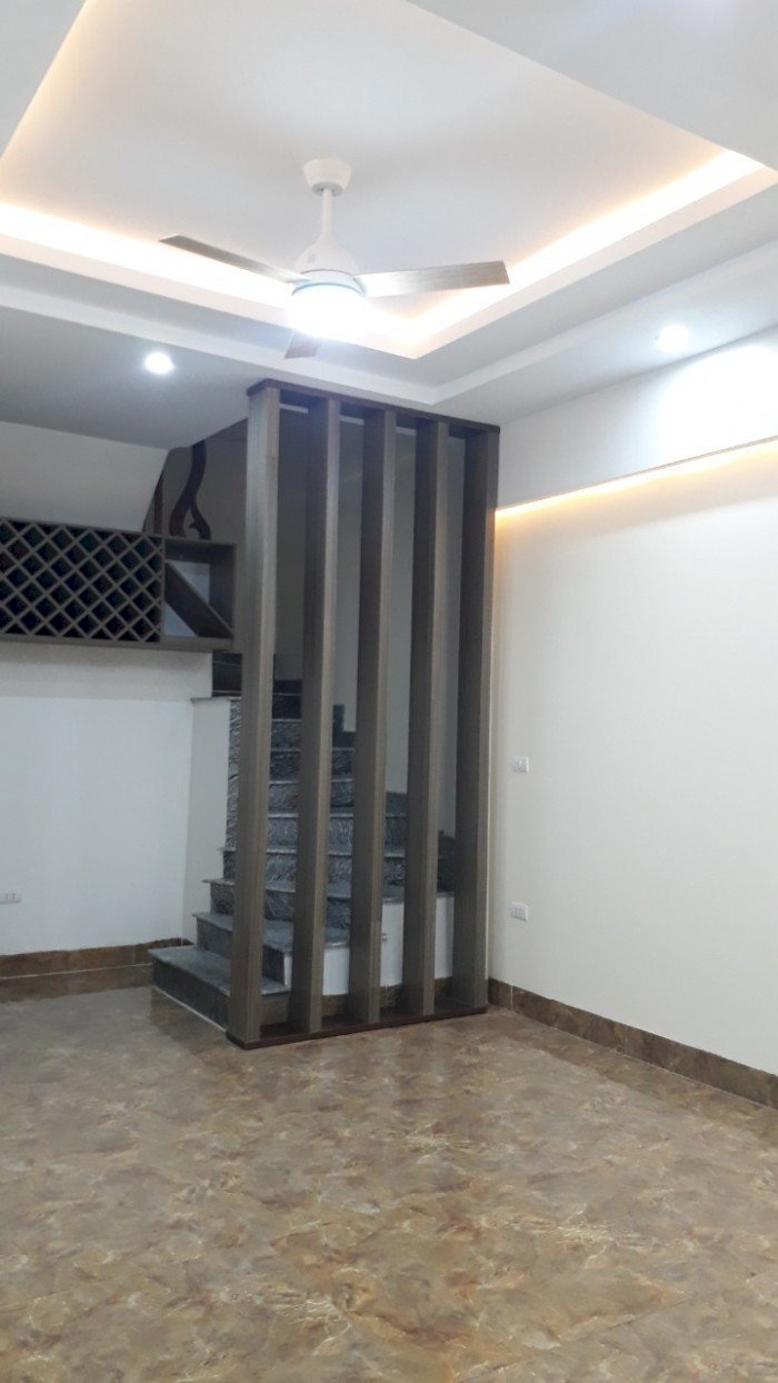 Bán nhà 5T 36m2 Nguyễn Trãi mới đẹp, 2 phút ra Ngã Tư Sở giá 3 tỷ