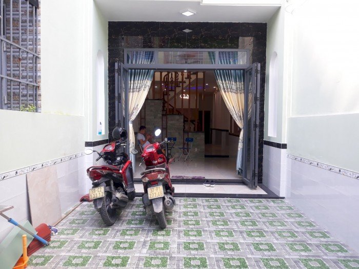 Bán nhà 1 lầu 1 trệt,giá rẻ,gần vincom 55,dĩ an,bình dương.95m -