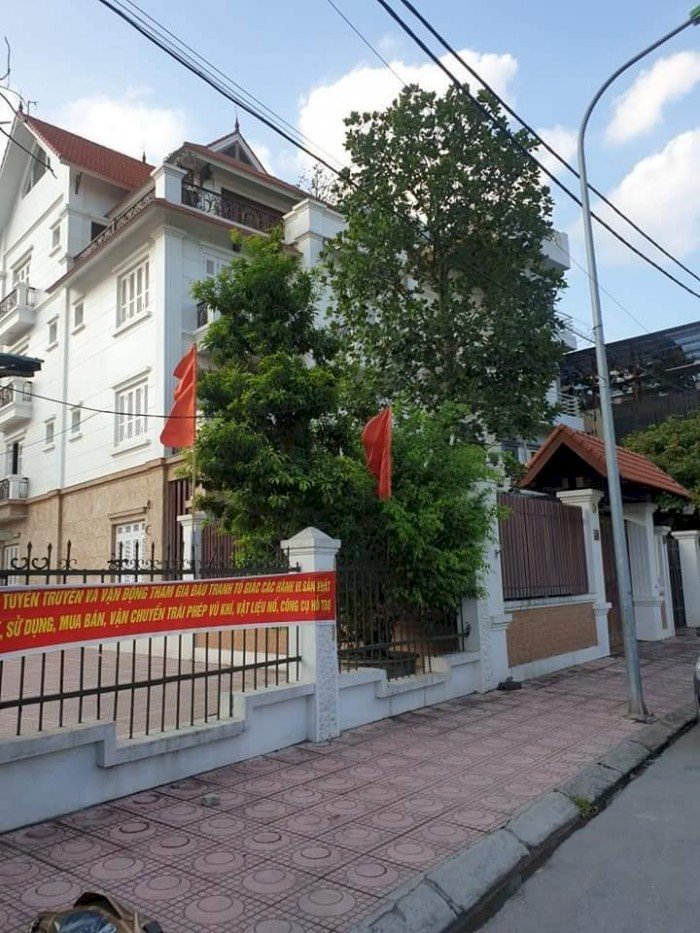 Bán nhà Nguyễn Văn Linh, 47m2, 5 tầng, mt 3.4, giá 4.8 tỷ