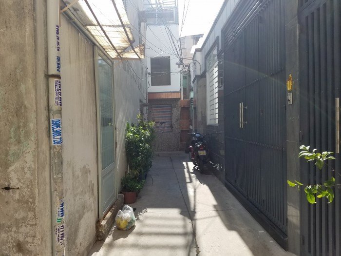 Bán nhà hẻm giá rẻ đuờng Tân Hòa Đông, Q6, sát Chợ Phú Lâm