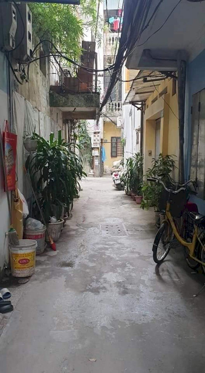Bán nhà mặt ngõ Ngyễn Lương Bằng 25m mặt tiền 3,5m trung tâm 3 gác tránh.