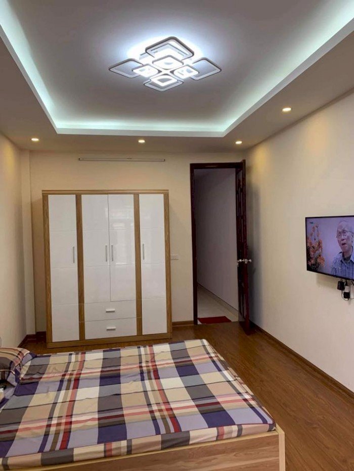 Bán nhà 4T 40m2 Mới đẹp, lô góc, 2 phút ra đầm Hạ Đình giá 3.75 tỷ.