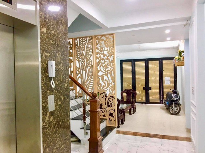 Apartment, Đội Cấn, Ô Tô Vào Tận Nhà ,70m 6 Tầng, Cho Thuê 10-12