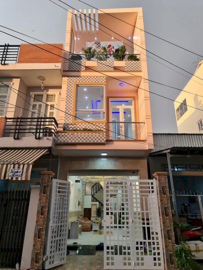Nhà 2 lầu Mặt tiền lộ nhựa Hẻm 66 Nguyễn Văn Cừ