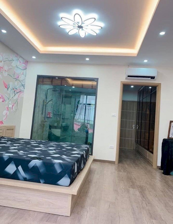 Chưa đầy 4 tỷ có ngay nhà 5T 50m2 mới đẹp, gần đầm Hồng phố Lê Trọng Tấn – Th