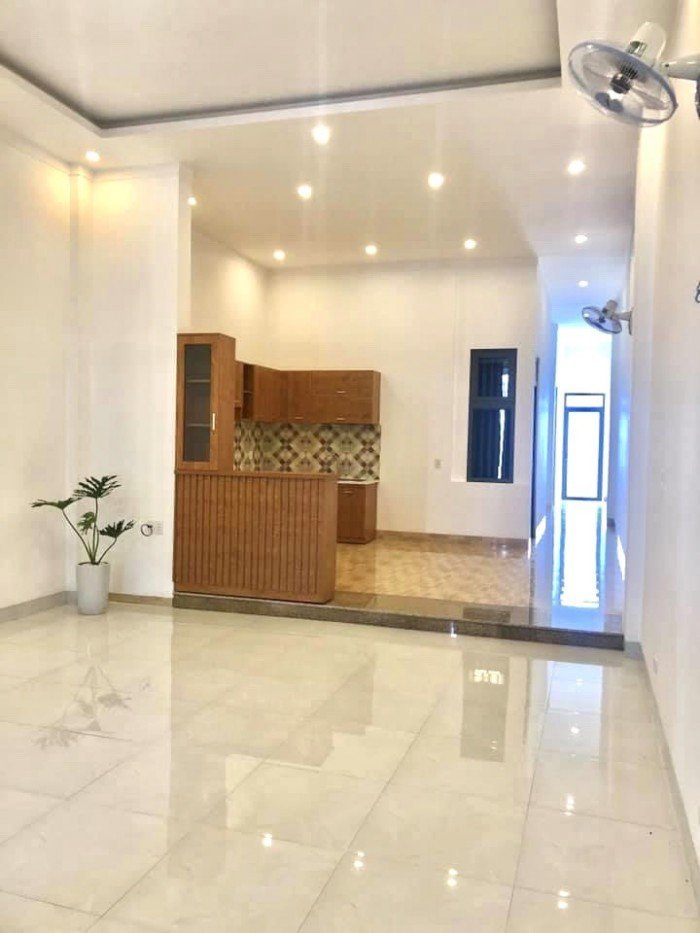 Nhà TC 5*37m, hẻm 515 Hà Huy Tập, gần Đg Vành Đai, gần trường Hoàng Việt, ĐH Buôn Ma Thuột