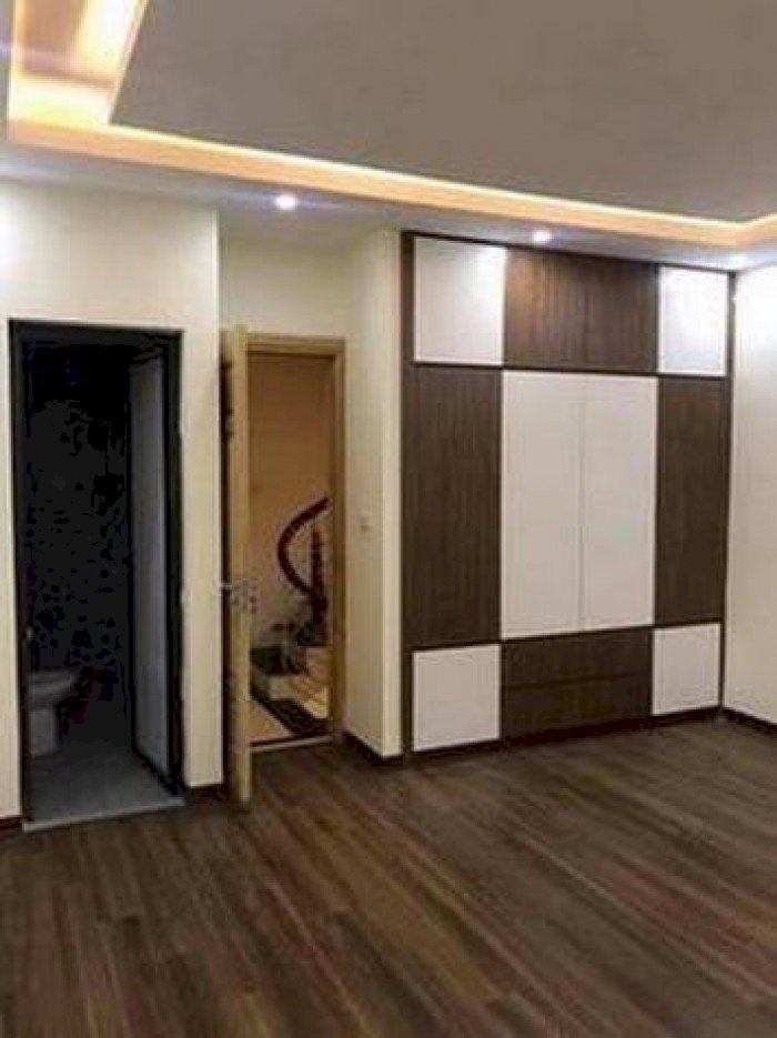 * Nhà đẹp xây mới phố Vạn Phúc Hà Đông (33m2*5T*4PN) - ô tô đỗ gần, vuông vức