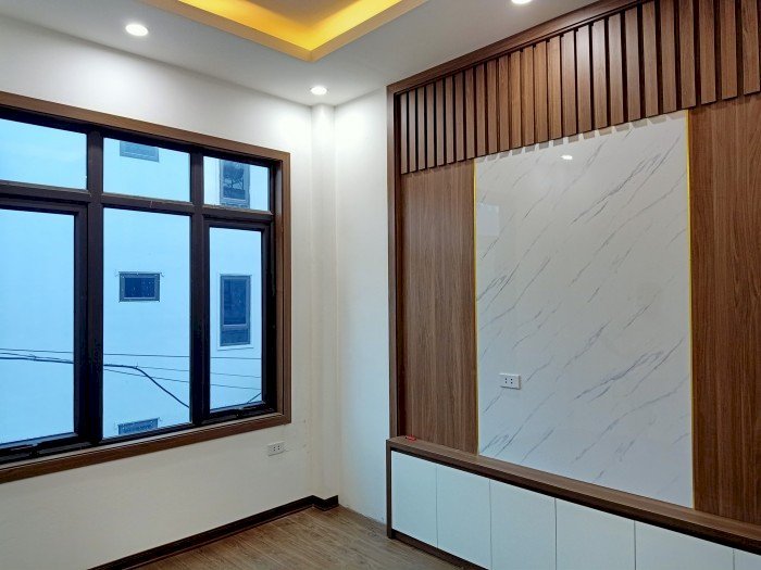 Bán nhà riêng Bát Khối - Long Biên 42m2, mt 5m, 5 tầng mới giá 2.75 tỷ