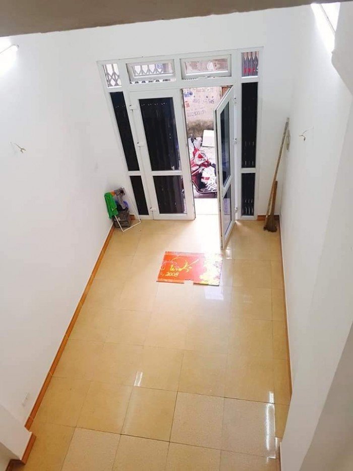 tôi cần bán nhà Trương Định 30m2 2.4t ngõ ô tô con sđcc