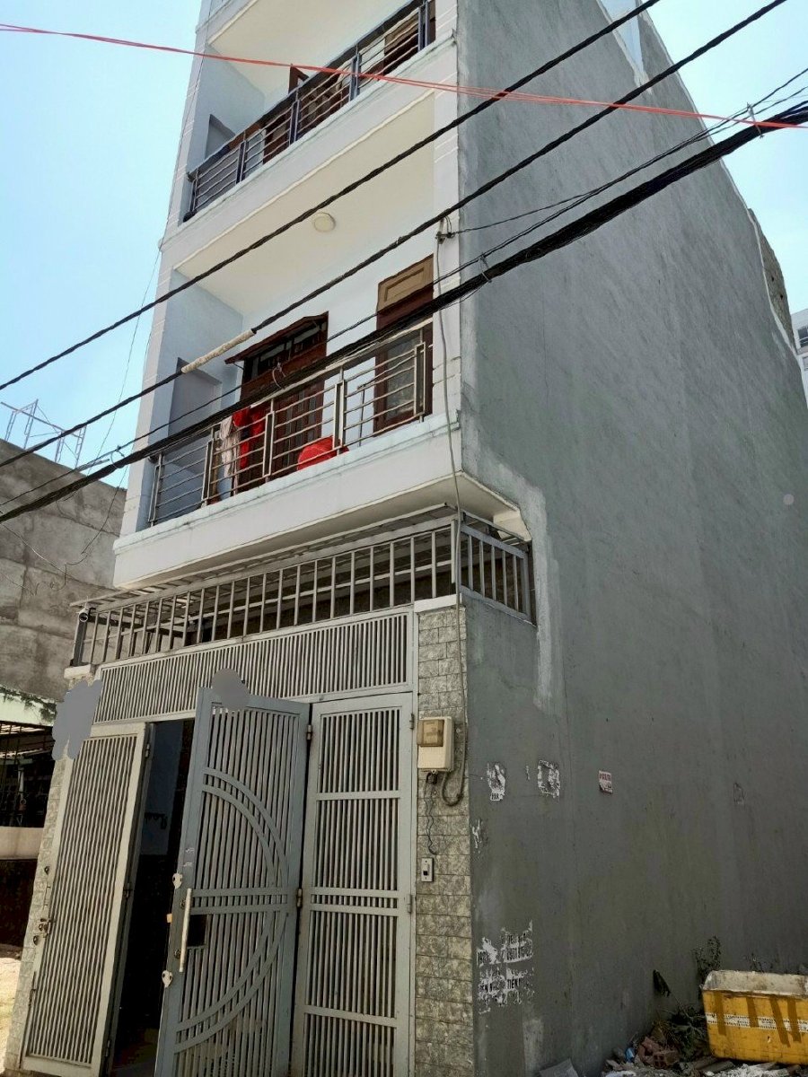 Nhà 1 trệt 3 lầu. P. Linh Đông thiết kế 7 Phòng Ngủ ,7 toilet.