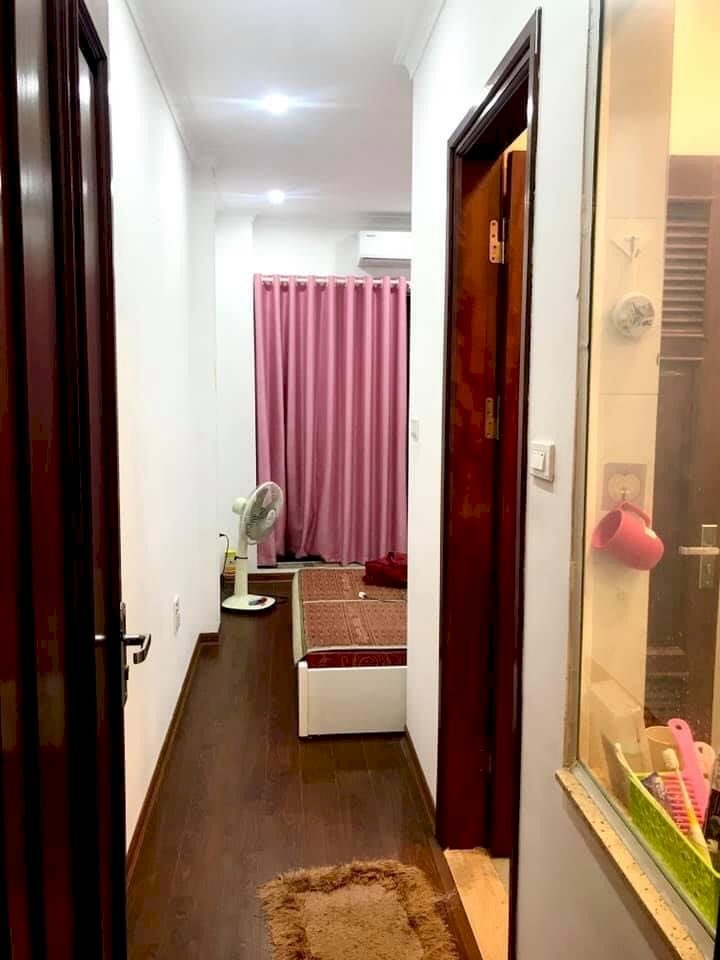 Nhà 5 Tầng, 3 Ngủ, 32m2. Hoàng Ngân, Thanh xuân. Lô Góc, 2 Thoáng. Ô Tô Con Vào. Nội Thất Đẹp.