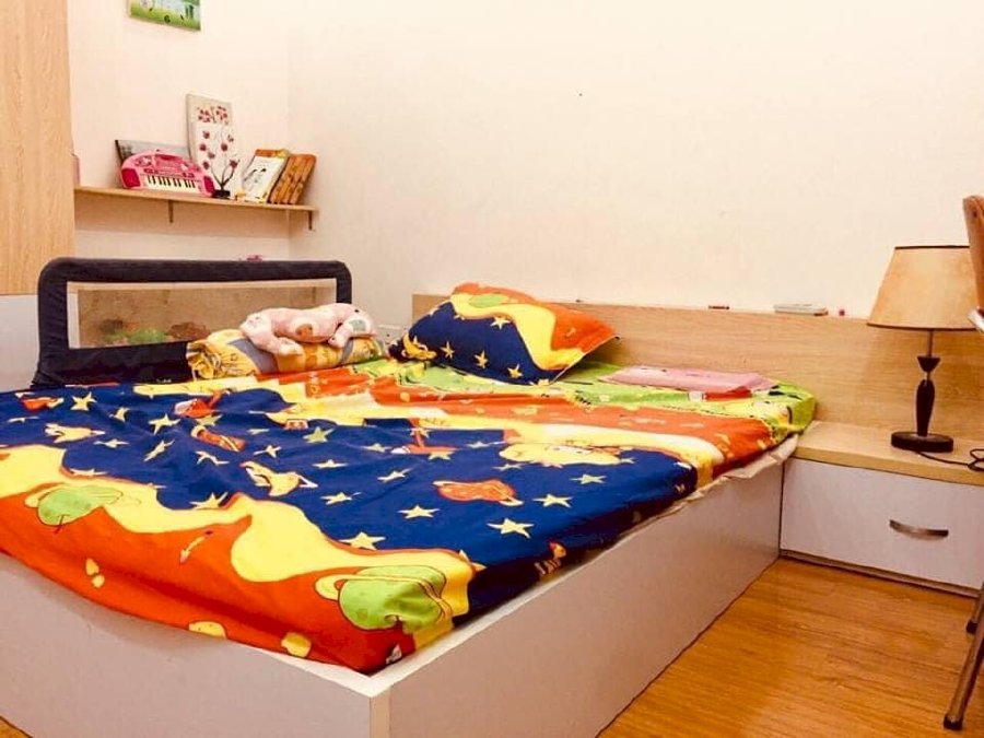 Hơn 3.3 tỷ có nhà 5T 43m2 cực đẹp, 41m ra ô tô tránh phố Khương Đình.