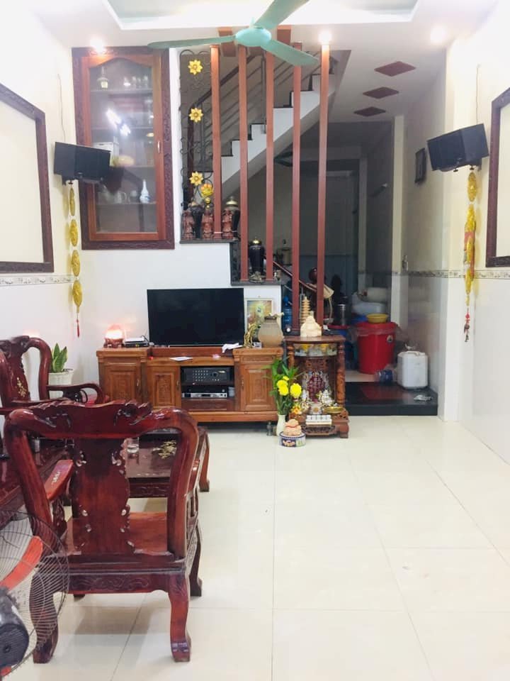 bán nhà 70m2 đường hương lộ 3