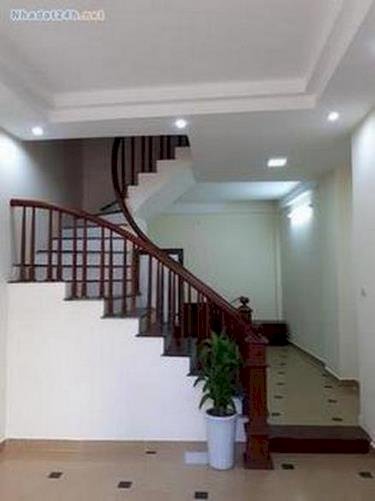 Bán nhà Yên Nghĩa 33m2*4T ô tô đỗ cửa gần chợ, cách đường Quang Trung chỉ 100m