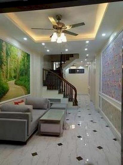 Bán căn nhà gần bến xe Yên Nghĩa, Hà Đông 32m2, giá 1.86 tỷ. Ngõ trước nhà rộng, gần chợ, gần trường