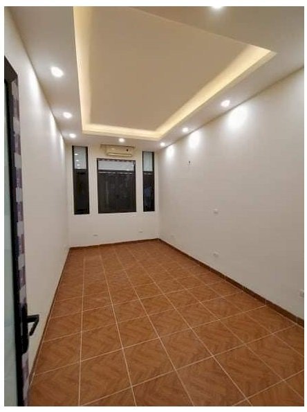 Nhà Mới Ở Luôn, Ngõ To, Có Thể Kinh Doanh. Ngõ 318 Đê La Thành - 5 Tầng- 30m2 Nhỉnh 3 Tỷ