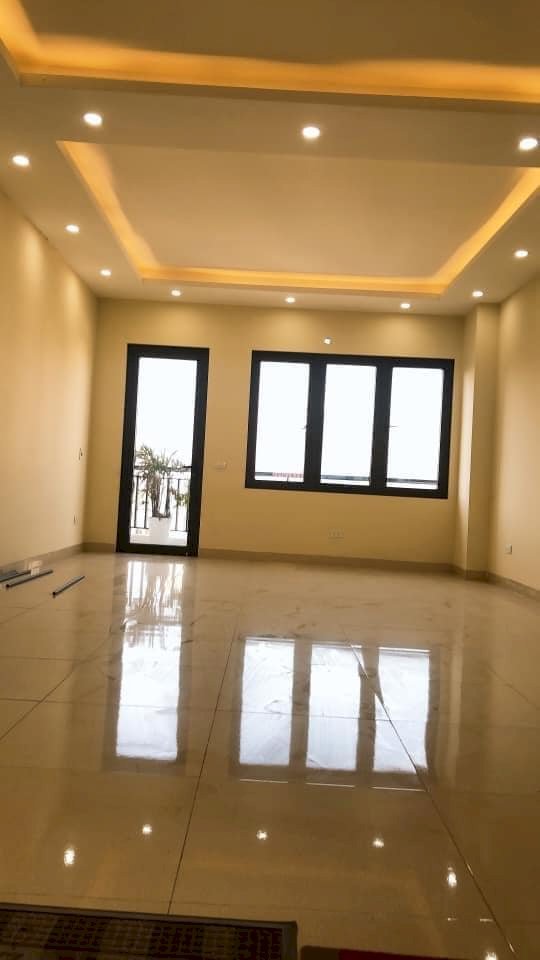 Bán nhà phố Ái Mộ, 50m2, 5 tầng, mt 4m, giá 5 tỷ