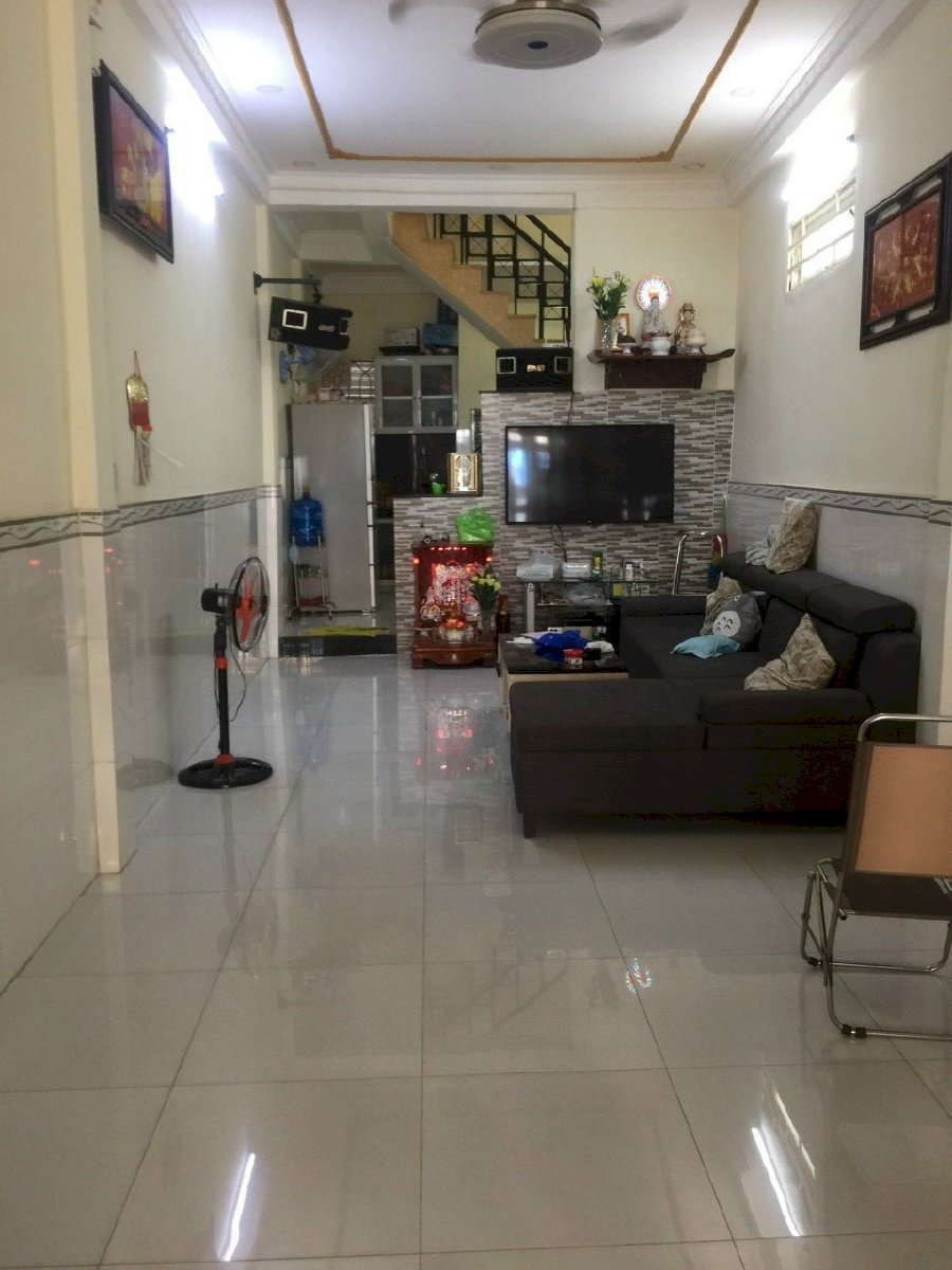 Bán gấp nhà 01 trệt 01 lầu đường Hậu Giang phường 11 quận 6
