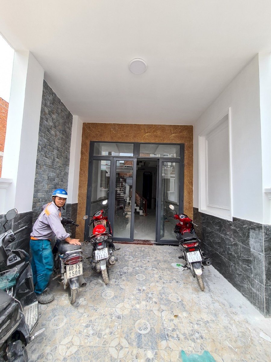 BÁN nhà mới xây Bửu Hòa diện tích 62m sổ riêng thổ cư 100%