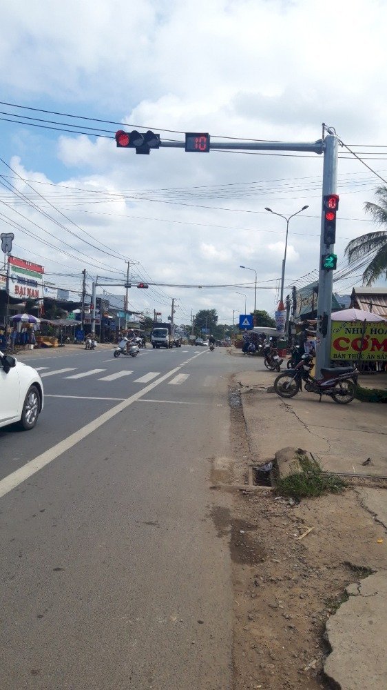 Bán vườn xoài 1 sào 3 đang trổ bông - ngay cầu la ngà - cách ql20 1km.