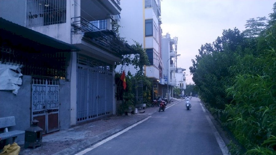 Đất phân lô hàng không 140m, phố Nguyễn Sơn, giá bán nhanh 7.9 tỷ