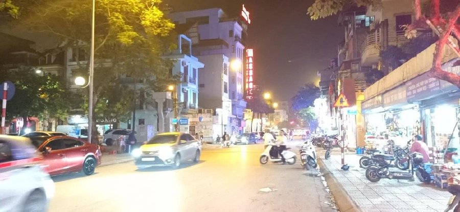 Đất phân lô hàng không 140m, phố Nguyễn Sơn, giá bán nhanh 7.9 tỷ