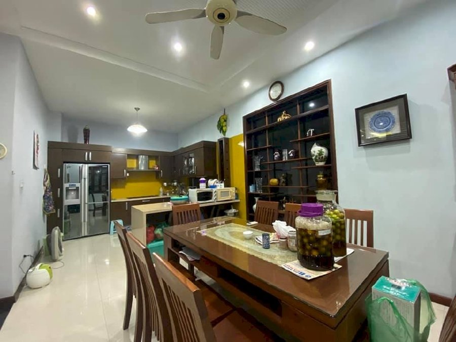 Bán gấp nhà 5 tầng Nguyễn Văn Cừ, 66m, MT 6.2m, lô góc, ô tô vào, 7.5 tỷ
