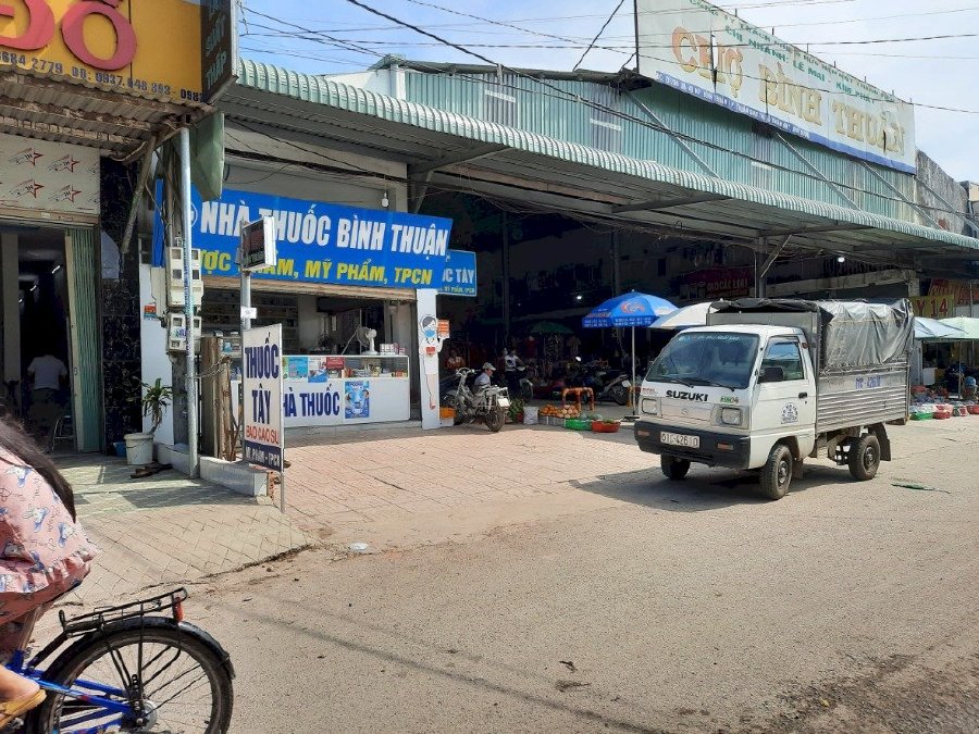Bán Nhà mặt Tiền chợ KDC thuận giao TP Thuận An Bình Dương cần bán gấp giá rẻ