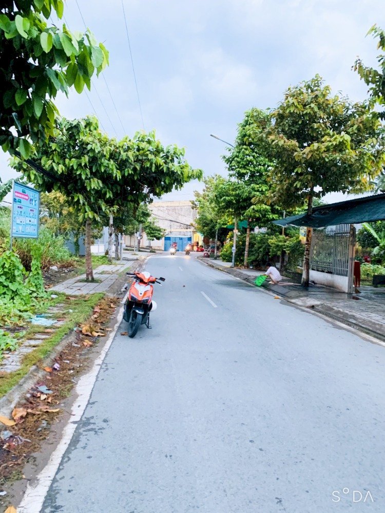 Nền Mặt Tiền Đường Nhật Tảo, Cái Răng, Cần Thơ.