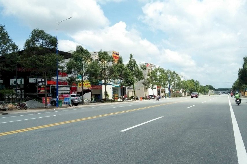 Cần vốn kinh doanh bán 2 lô đất đẹp vị trí trung tâm hành chính Tân Phước - Cái Mép