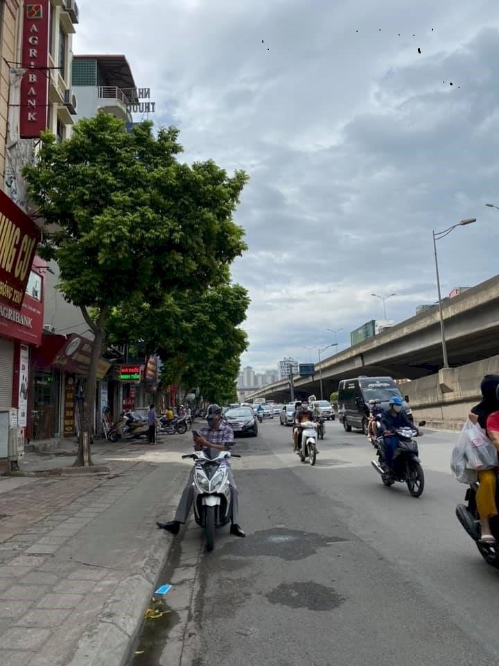 Mặt phố Nguyễn Xiển – Nguyễn Trãi Thanh Xuân 10 tầng kinh doanh, giá 19.8 tỷ
