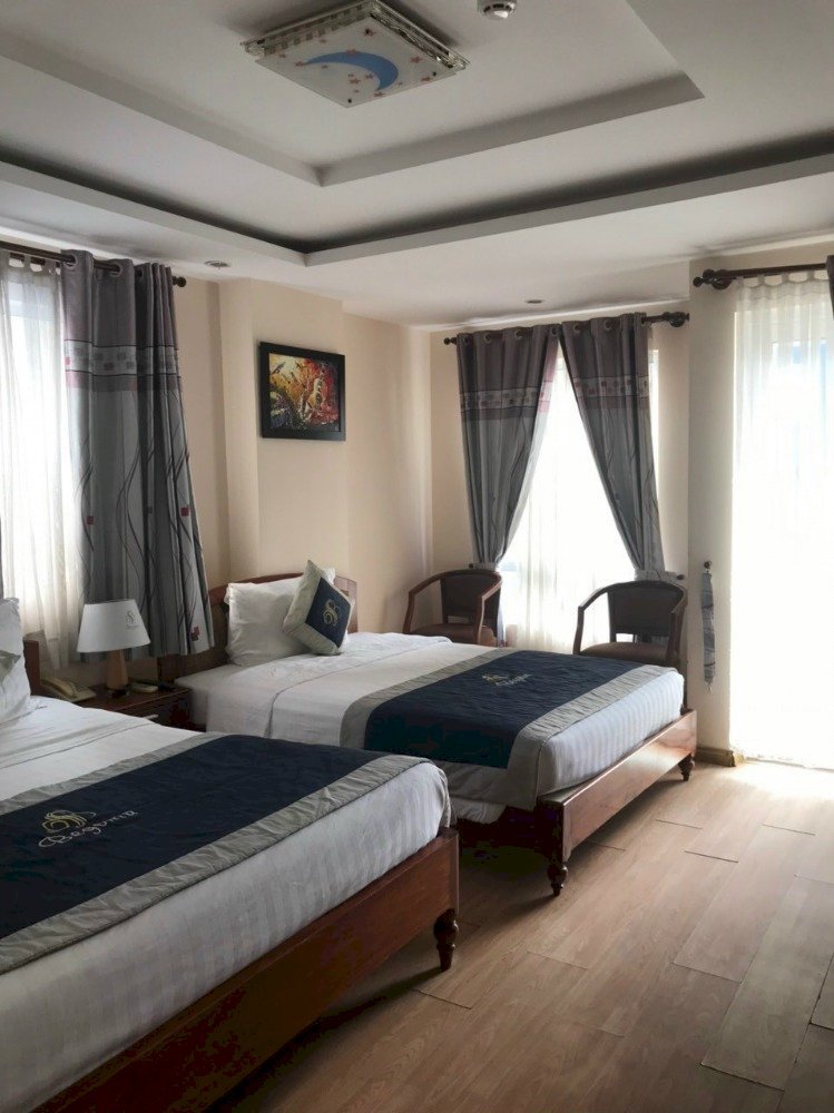 Bán khách sạn 9 tầng góc 2 mặt tiền hẻm 96 Trần Phú, tp. Nha Trang