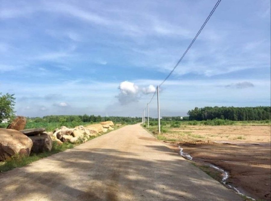 Bán nền đất có thổ cư gần chợ Ông Trịnh - Phú Mỹ