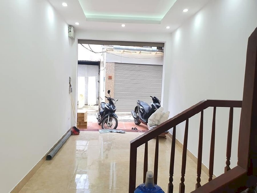 Bán nhà Hoa Lâm 50m2 4 tầng, giá 3 tỷ Long Biên