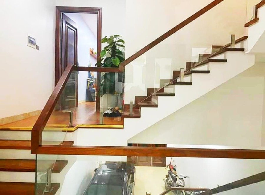 Bán nhà Yên Nghĩa, 5 tầng x 100m2, phân lô, đô thị, để lại nội thất