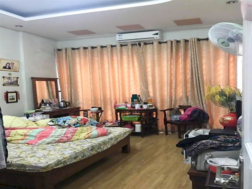 Bán nhà đẹp Phùng Chí Kiên, ô tô tránh, DT 50m2, giá 7.75 tỷ