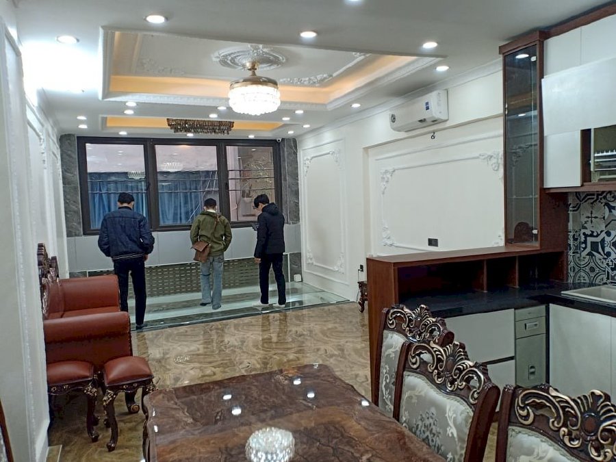 Lô góc 6 tầng cạnh cổng trường học – Vị trí kinh doanh, buôn bán vô cùng đẹp