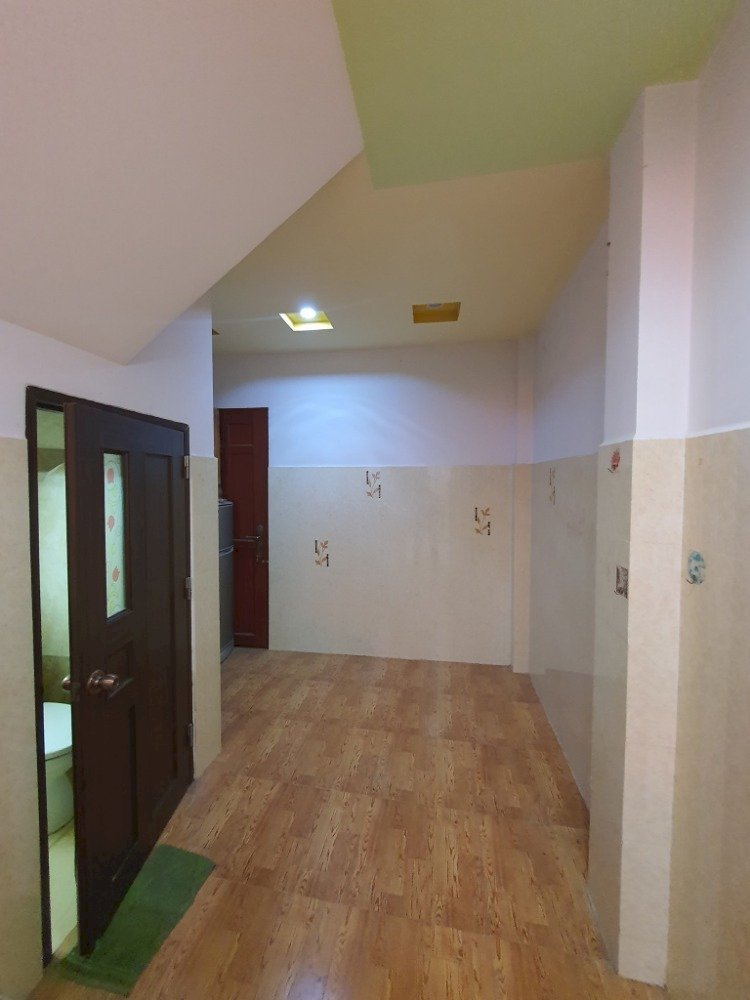 Bán gấp nhà 3MT hẽm Đồng Đen, Tân Bình, giá chỉ 8 tỷ 500, 65m2 nở hậu 2m