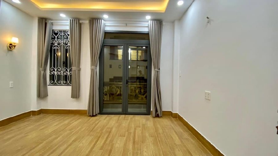 Bán nhà HXH đường Trần Hưng Đạo, 50m2; 5x10;5 tầng; chỉ 7.6 tỷ; Nhà mới lung linh