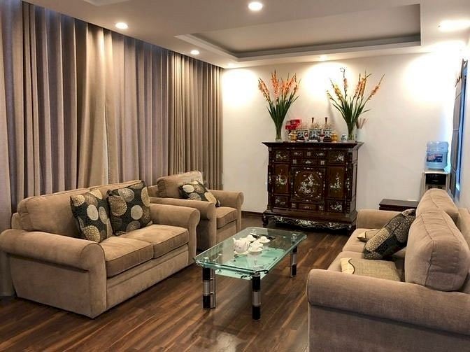 Bán nhà phân lô Văn Cao - Quần Ngựa, SĐ 77.3 m2, MT 4.4m, giá 17.5 tỷ