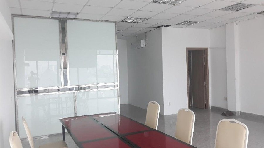Văn phòng cho thuê 20 - 135m2 mặt tiền CMT8 Q3 gần cv Lê Thị Riêng