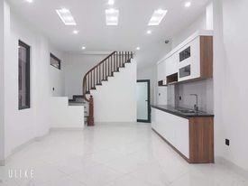 Nhà Đường Láng – nhà mới – phân lô, 50m2, 4.5 Tỷ.