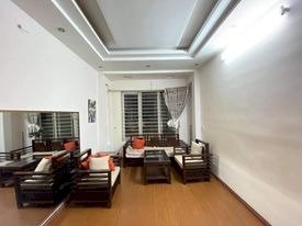 Siêu phẩm phân lô Phố Hào Nam, 38m2, 4 Tỷ.